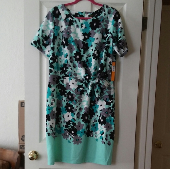 ILE New York Dresses & Skirts - ILE New York Dress